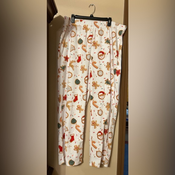Men’s Christmas Pajamas - Picture 3 of 5